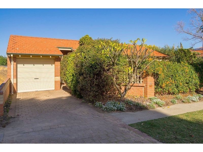1/12 Villiers St, Yokine WA 6060