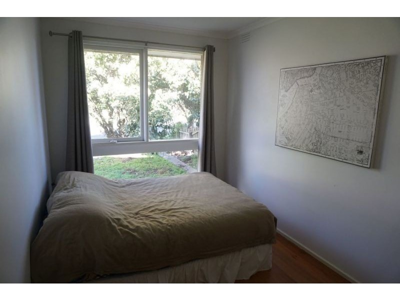 12 Carinza Ave, Altona Meadows VIC 3028