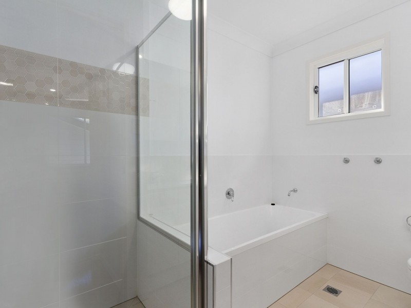 1/10 Adelaide St, Kingston QLD 4114