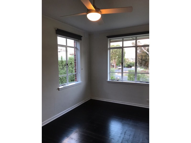 1 Huon Gr, Ashburton VIC 3147