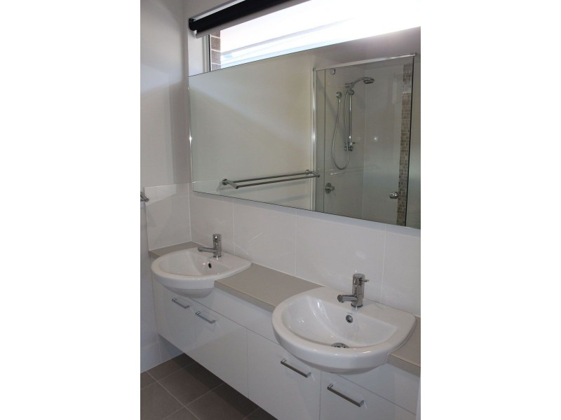 19 Apple St, Fern Bay NSW 2295