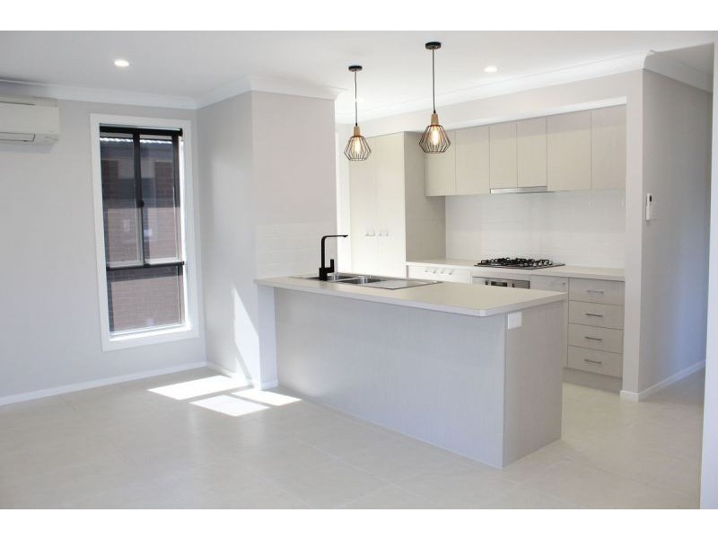 19 Apple St, Fern Bay NSW 2295