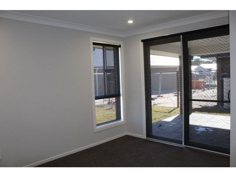 19 Apple St, Fern Bay NSW 2295