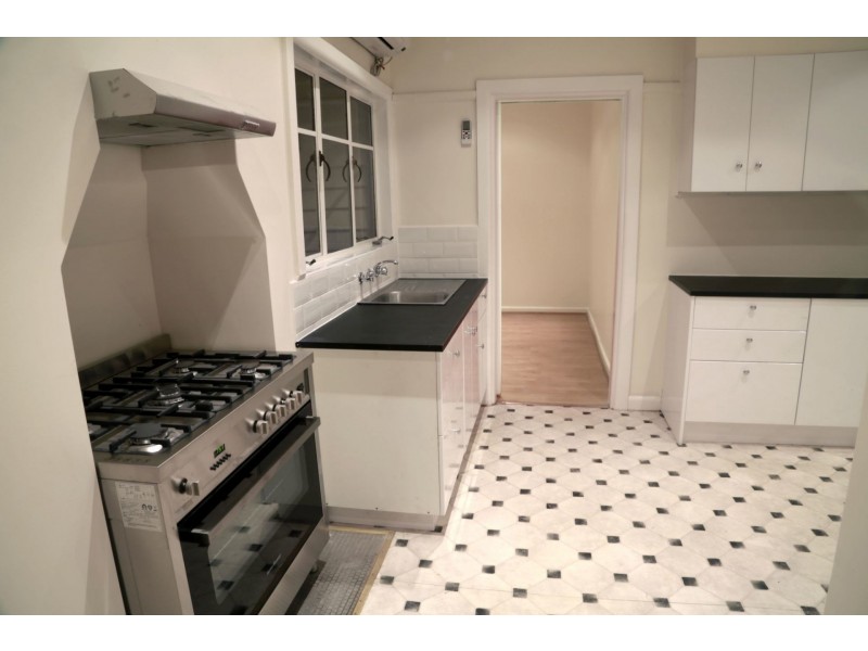 9 Illoura Ave, Ringwood East VIC 3135