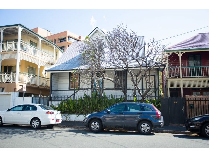 64 Berry St, Spring Hill QLD 4000