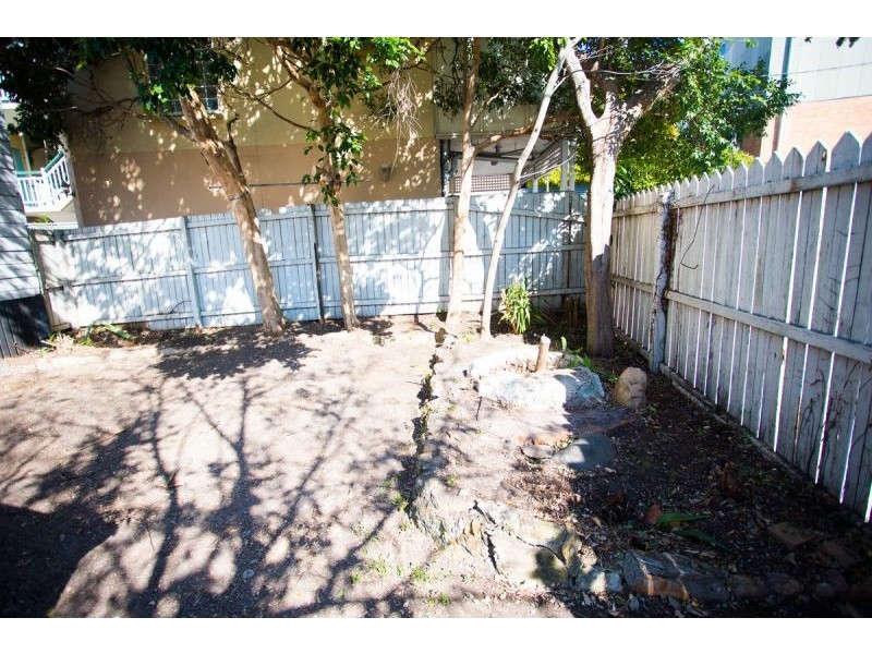 64 Berry St, Spring Hill QLD 4000