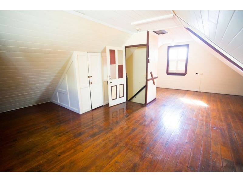 64 Berry St, Spring Hill QLD 4000