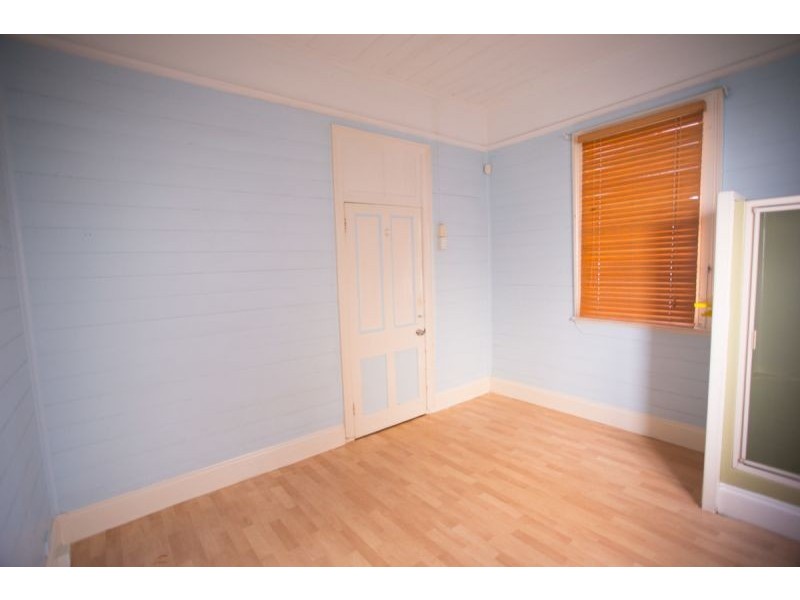 64 Berry St, Spring Hill QLD 4000