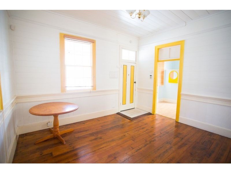 64 Berry St, Spring Hill QLD 4000