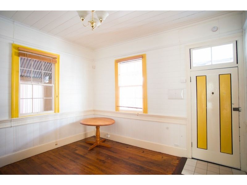 64 Berry St, Spring Hill QLD 4000