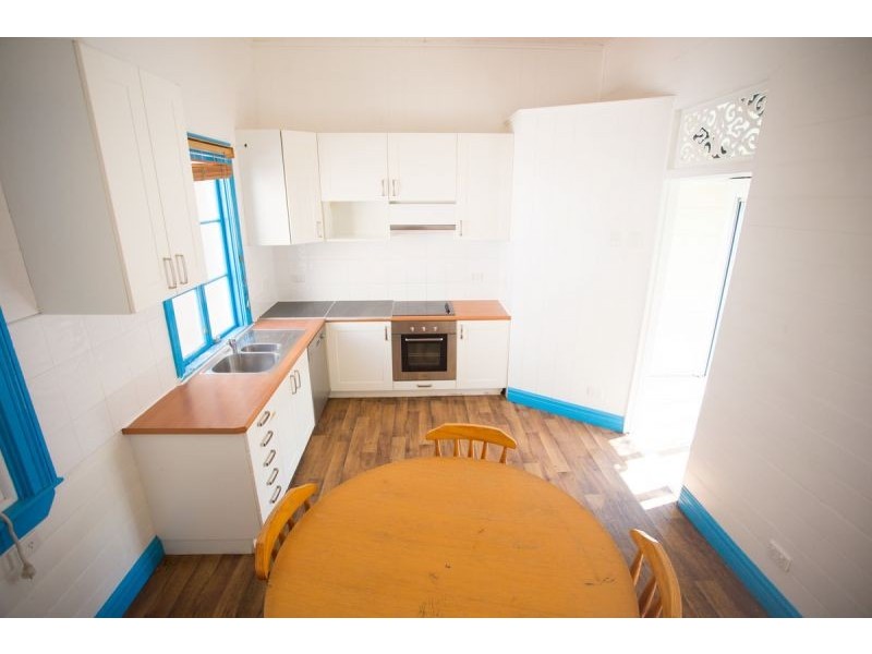 64 Berry St, Spring Hill QLD 4000