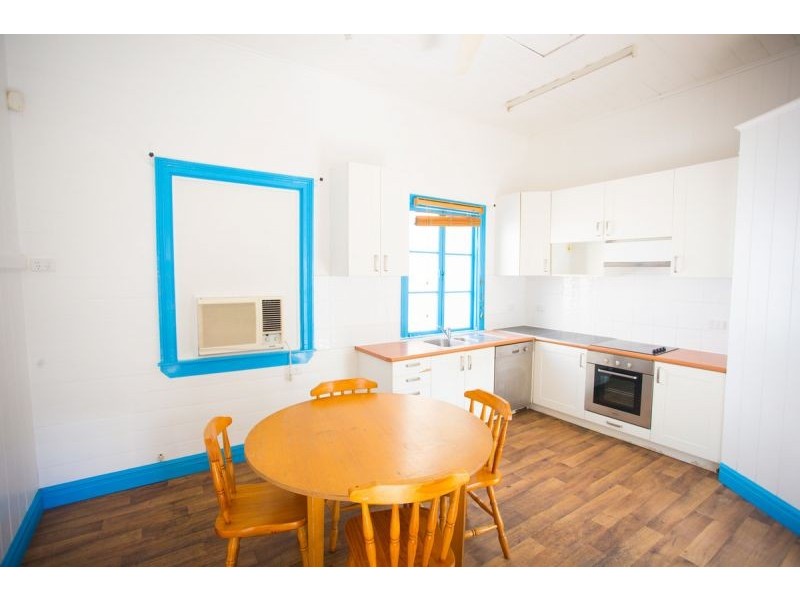 64 Berry St, Spring Hill QLD 4000