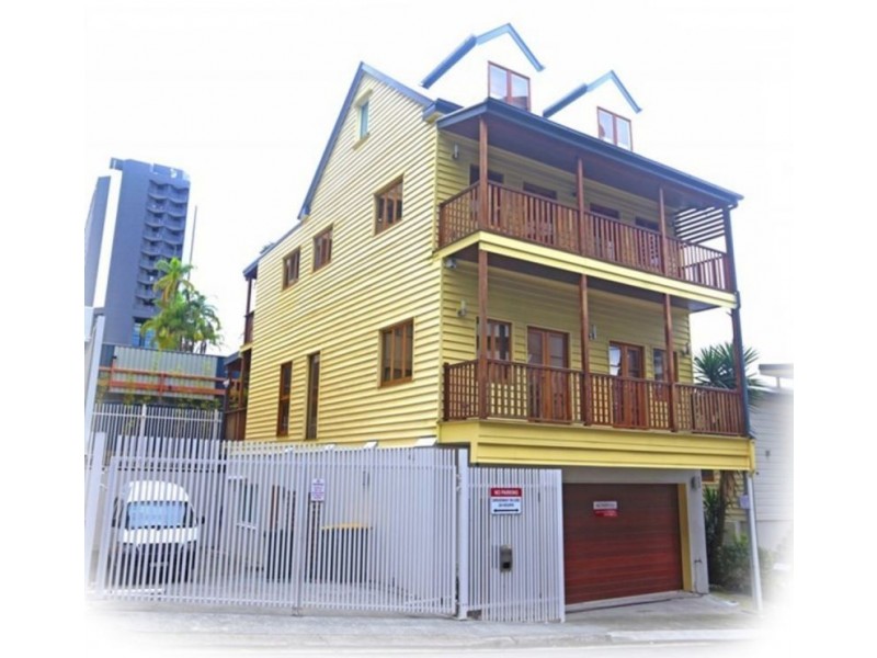 18 Lilley St, Spring Hill QLD 4000