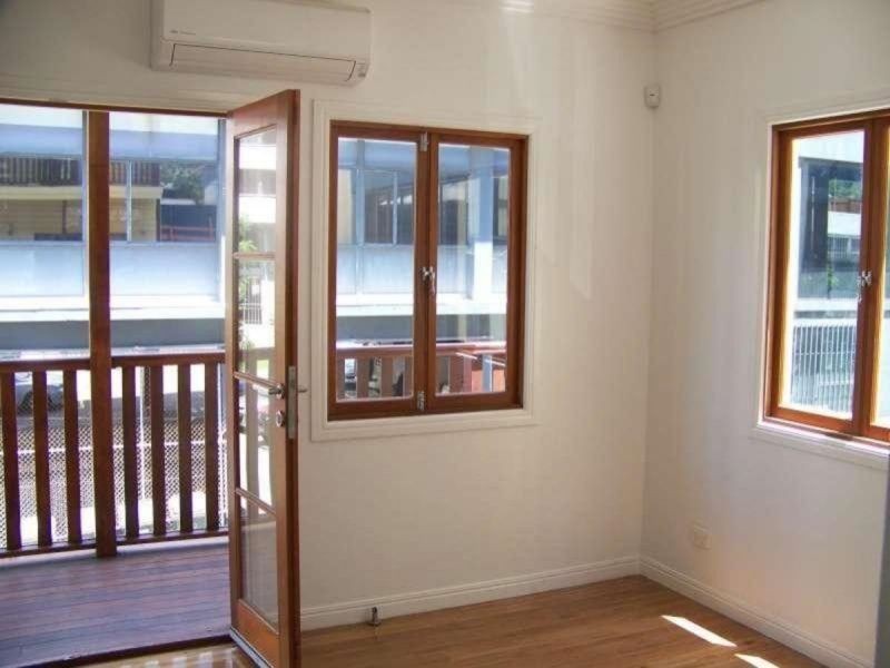18 Lilley St, Spring Hill QLD 4000