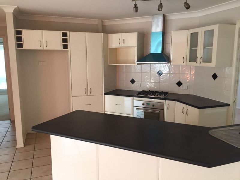 51 Macquarie Cct, Forest Lake QLD 4078