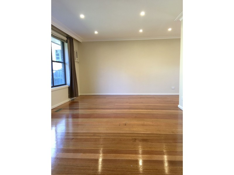 1/9 Louise Ave, Mont Albert VIC 3127