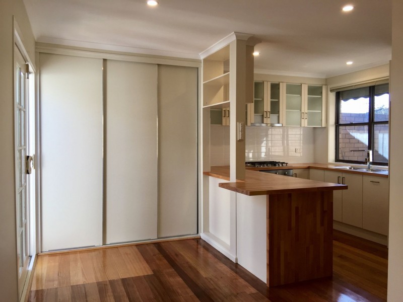 1/9 Louise Ave, Mont Albert VIC 3127