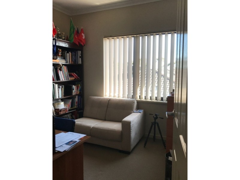 212 Surrey Rd, Rivervale WA 6103