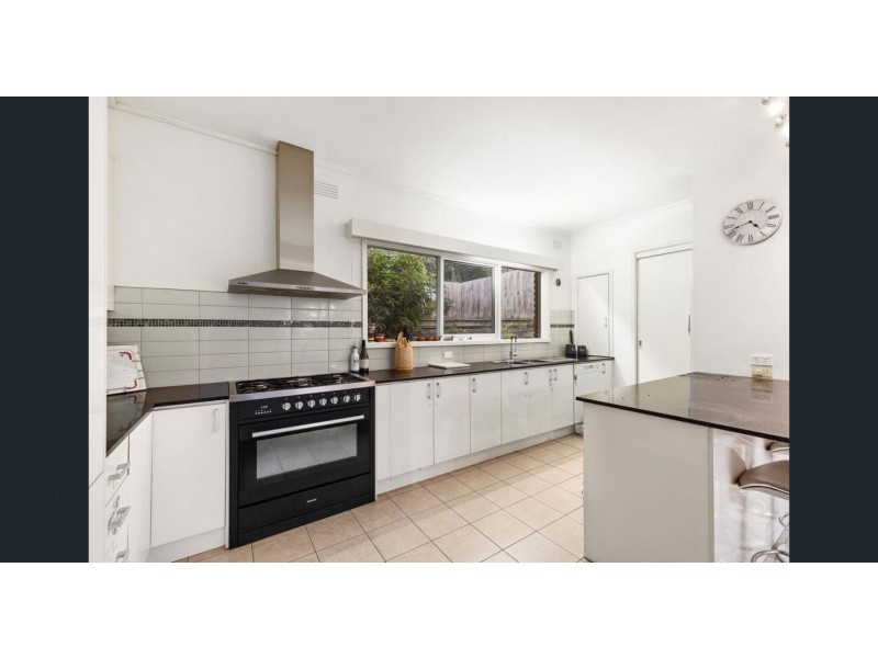 13 Melaleuca Ave, Templestowe Lower VIC 3107