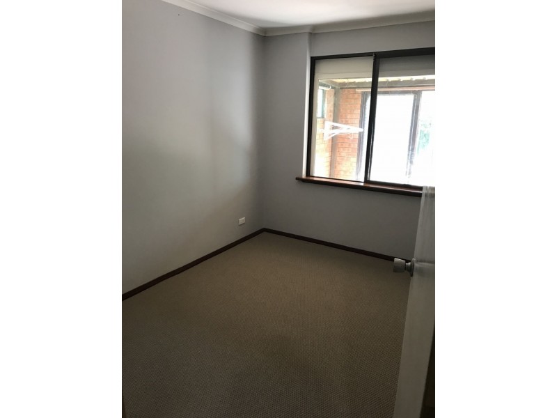 1/60 Marlboro Rd, Swan View WA 6056