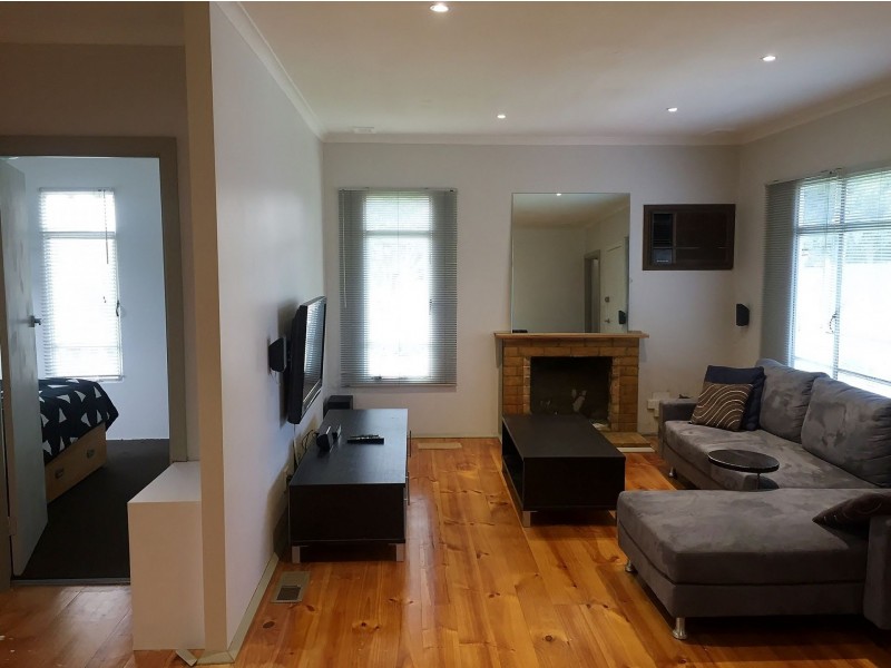 6 Warrina St, Chadstone VIC 3148