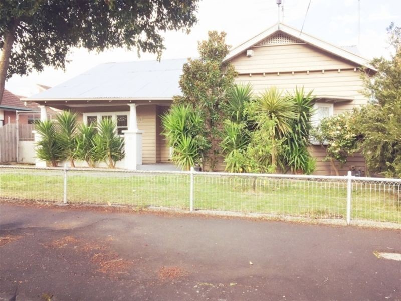 10 Peacock St, Brunswick West VIC 3055