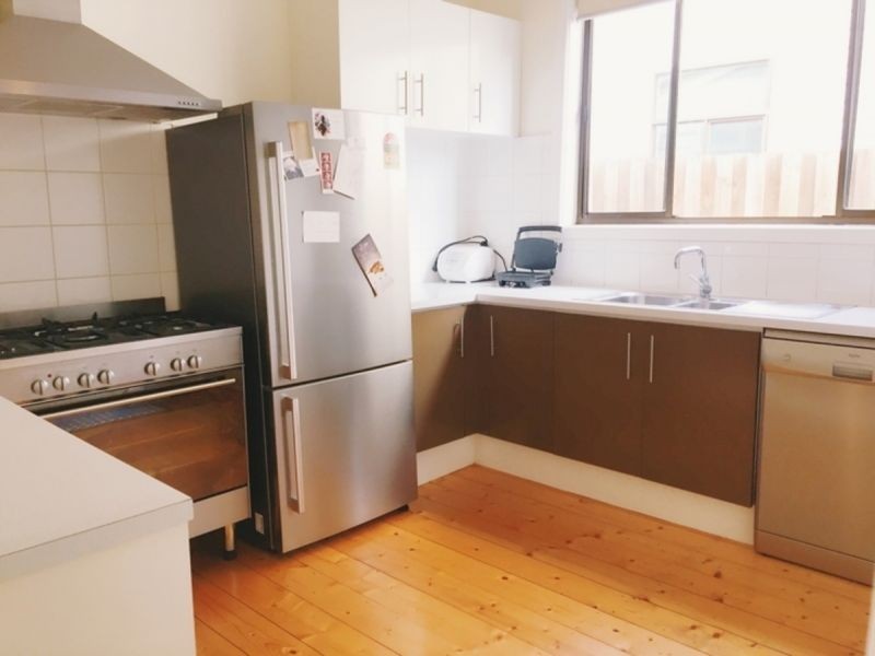 10 Peacock St, Brunswick West VIC 3055