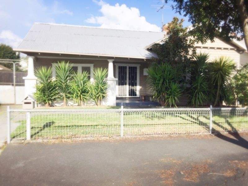 10 Peacock St, Brunswick West VIC 3055
