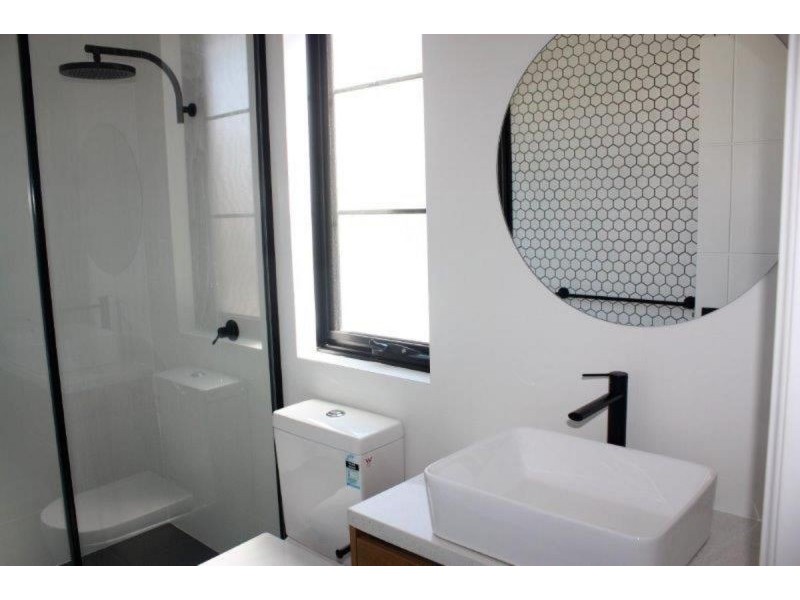 6 Nutley St, Westminster WA 6061