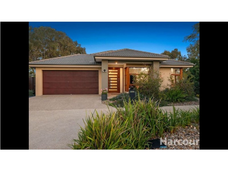 18 Shearwater Pl, Mernda VIC 3754