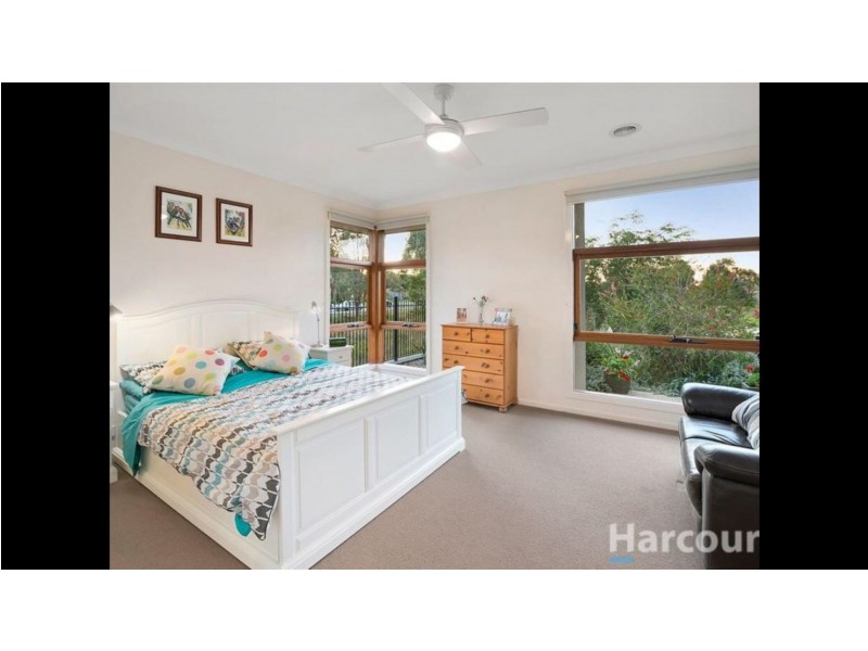 18 Shearwater Pl, Mernda VIC 3754