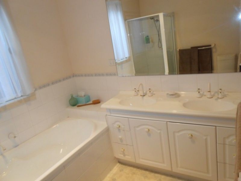 22 Aloomba St, Chadstone VIC 3148