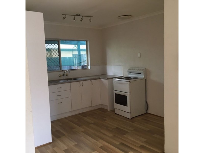 1/8 Boden St, Yorkeys Knob QLD 4878