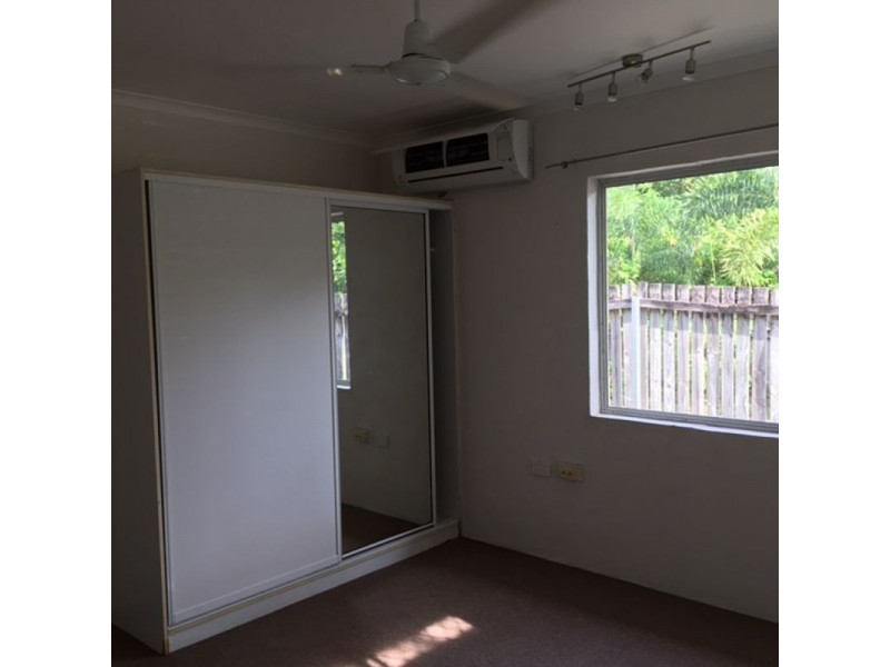 1/8 Boden St, Yorkeys Knob QLD 4878