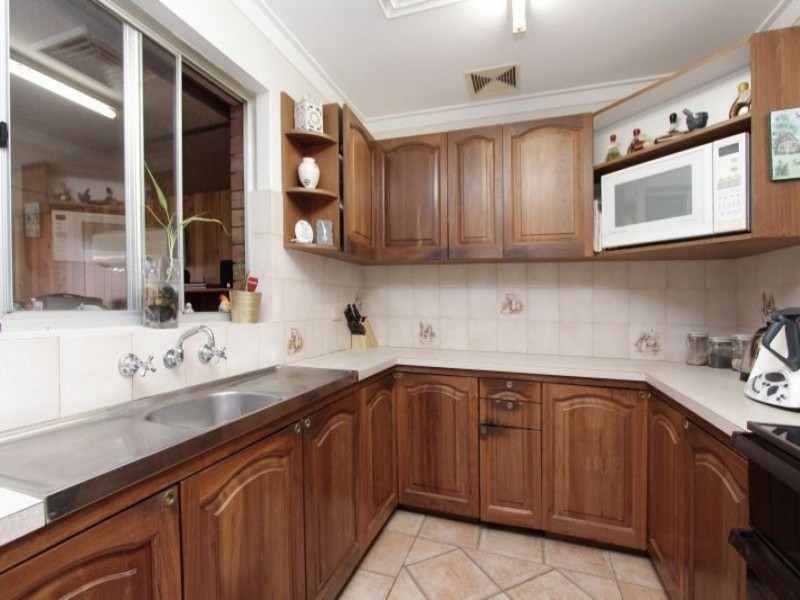 63 Akebia, Forrestfield WA 6058