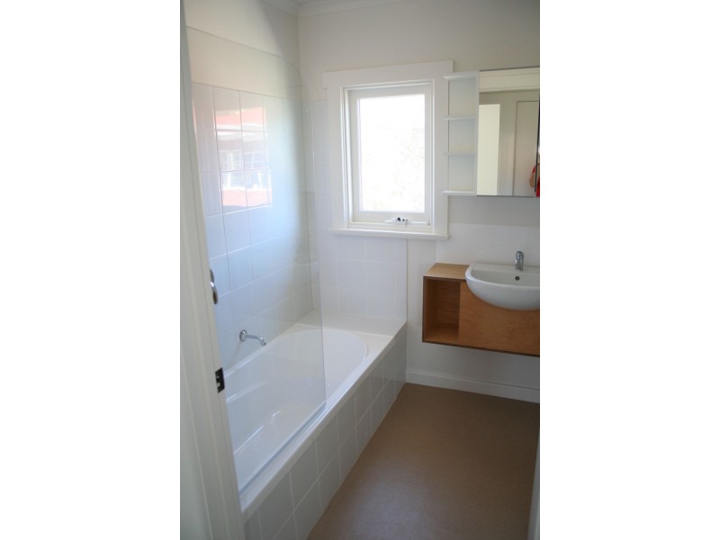 4/2 Dumas, Moonah TAS 7009