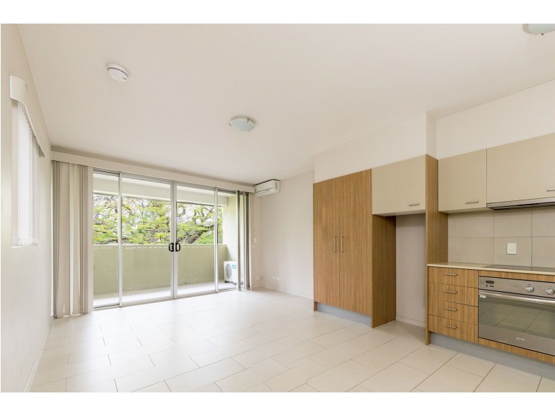 25 Park Rd, Yeronga QLD 4104