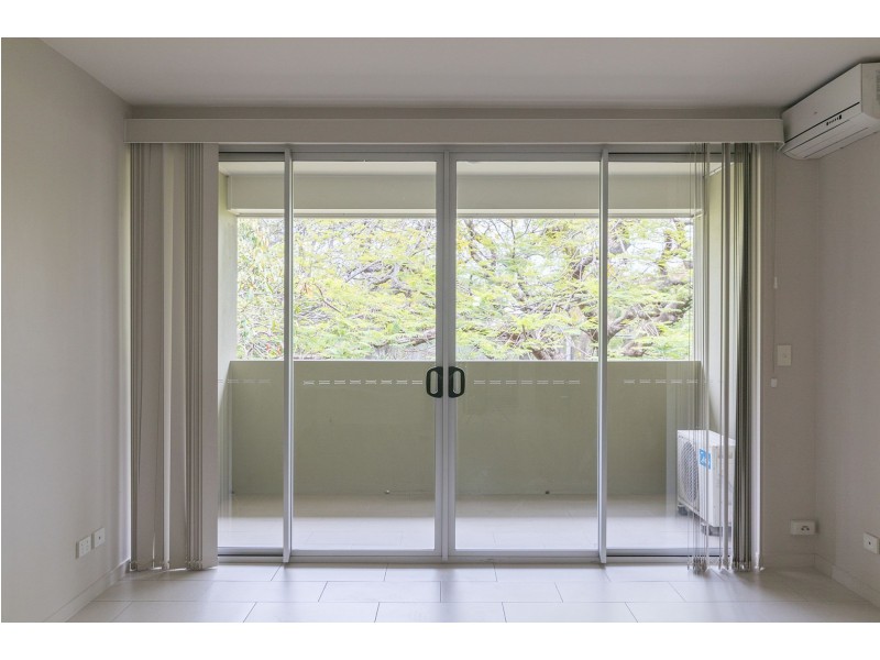 25 Park Rd, Yeronga QLD 4104