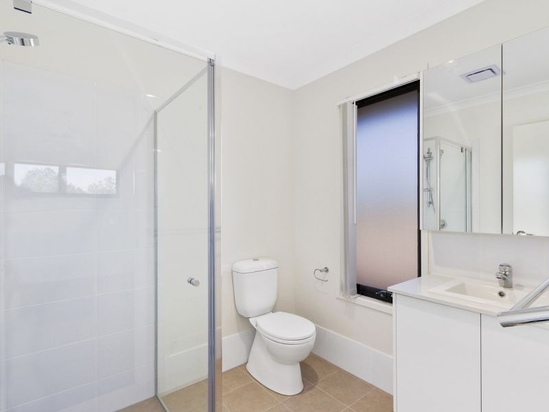 2/4 Angela Way, Pimpama QLD 4209