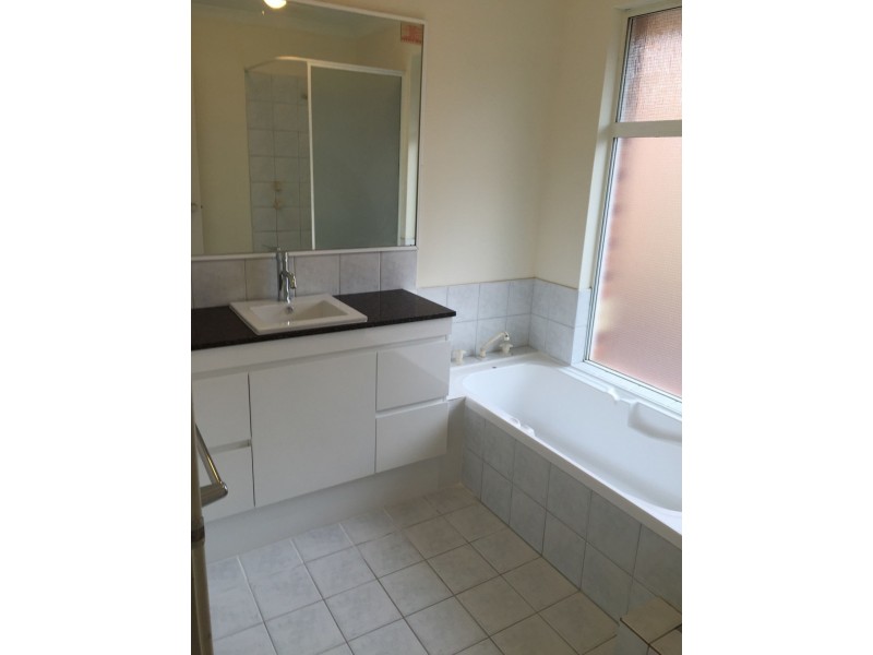86a Central, Rossmoyne WA 6148