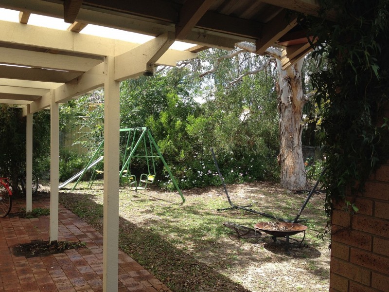 5 Hawk Pl, Craigie WA 6025