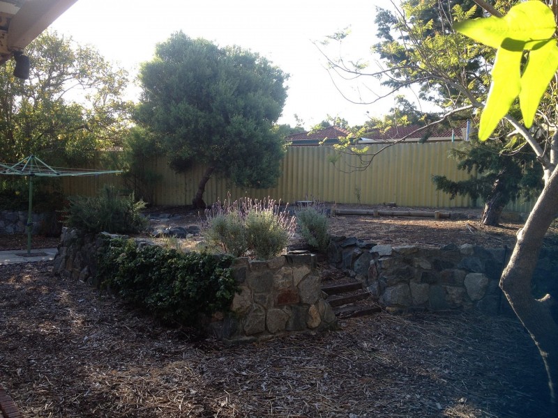 5 Hawk Pl, Craigie WA 6025