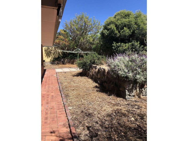 5 Hawk Pl, Craigie WA 6025