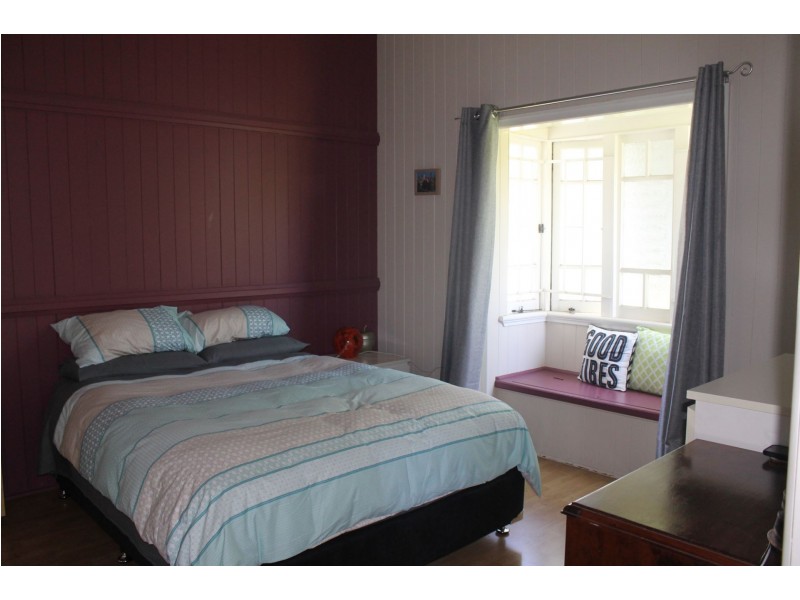 28 Nathan Tce, Yeerongpilly QLD 4105