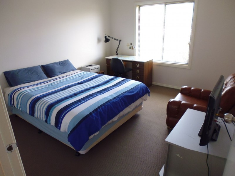 34 Fifth Ave, Rosebud VIC 3939