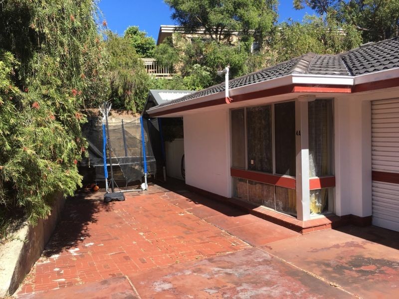 4A Slalom Dr, Wembley Downs WA 6019