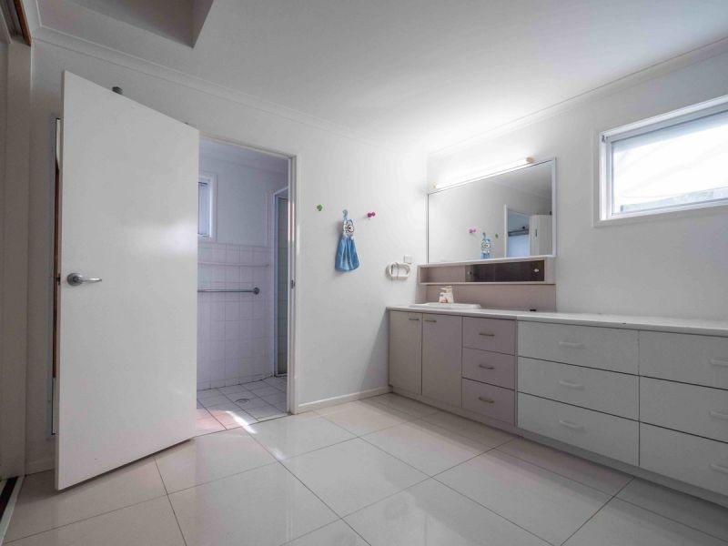 170 Hellawell Rd, Sunnybank Hills QLD 4109