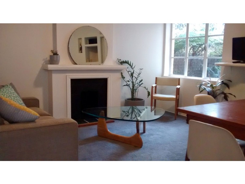 31/17 Queens Rd, Melbourne VIC 3004