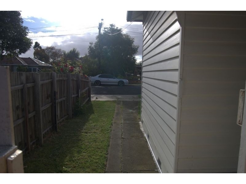 24 Tyler St, Sunshine VIC 3020