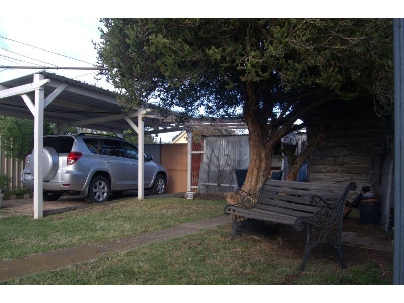 24 Tyler St, Sunshine VIC 3020